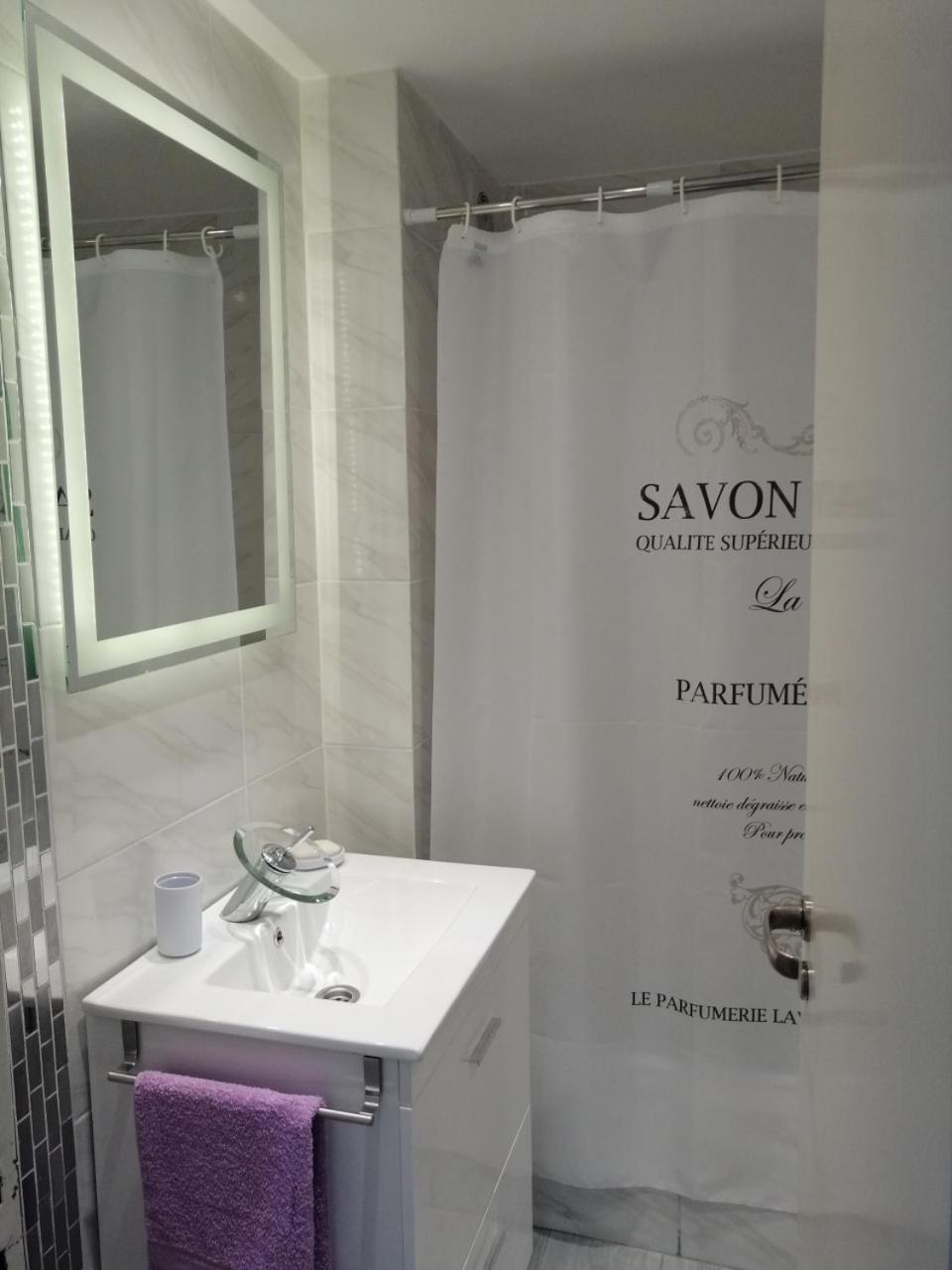 Petit Apartment En Avenida Belgrano Buenos Aires Luaran gambar
