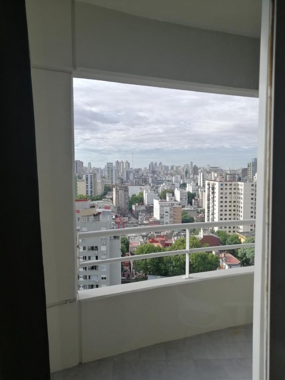 Petit Apartment En Avenida Belgrano Buenos Aires Luaran gambar
